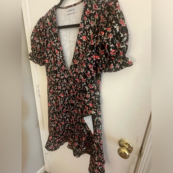 Puff Sleeve Floral Mini Dress | Lioness Tell Me Lies Mini Dress - Picture 3 of 8